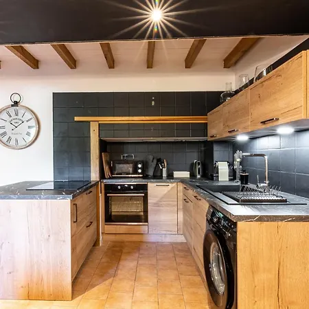 Superbe Appartement, Situe Au Coeur De La Ville. أوش