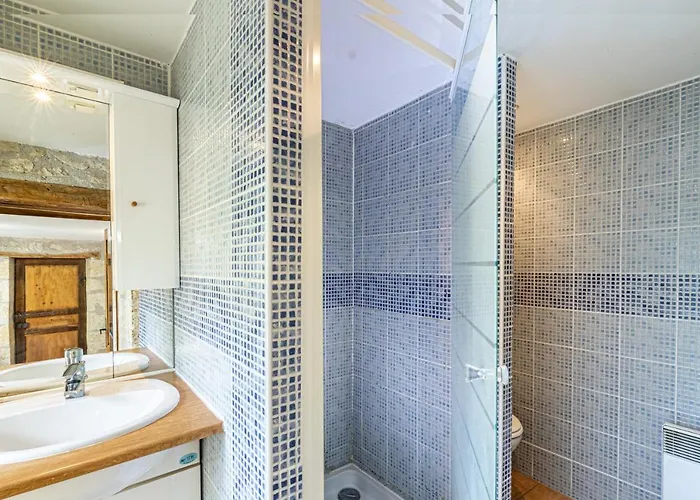 Apartment Superbe Appartement, Situe Au Coeur De La Ville. *